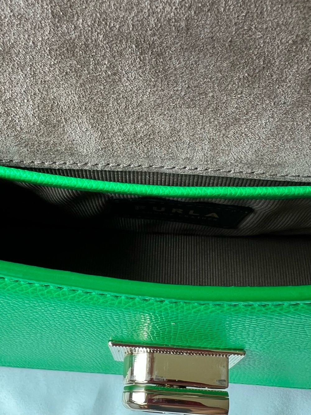 Furla Emerald Green Leather Crossbody with Gold Chain - Picture 7 of 12